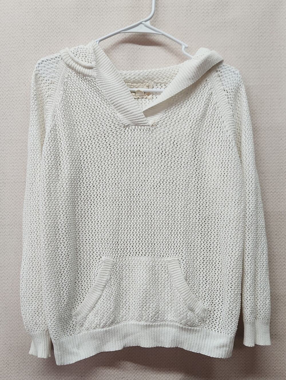 Knit V-Neck Hooded Sweater in Cream